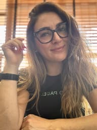 Carine Romano